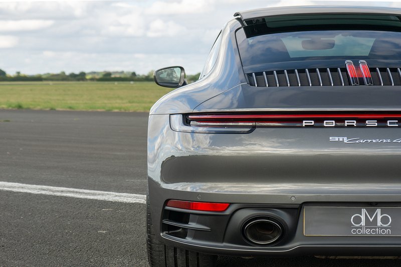 Porsche 911 T 992 Carrera 4S - U1712