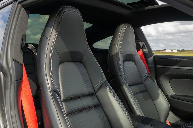 Porsche 911 T 992 Carrera 4S - U1712