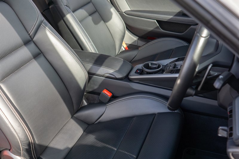 Porsche 911 T 992 Carrera 4S - U1712