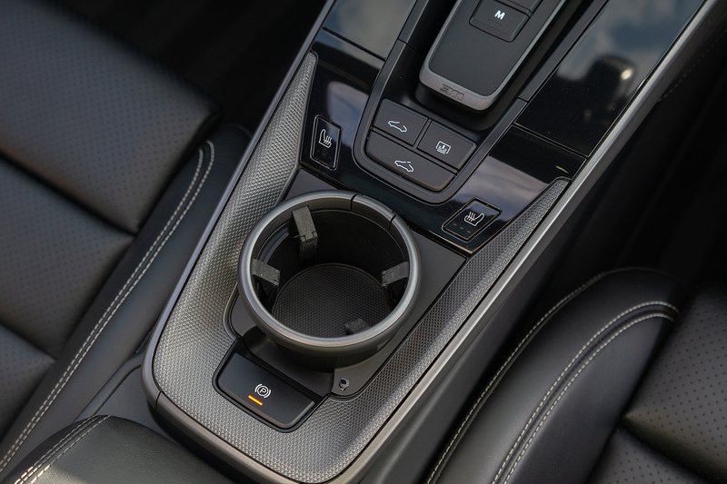 Porsche 911 T 992 Carrera 4S - U1712