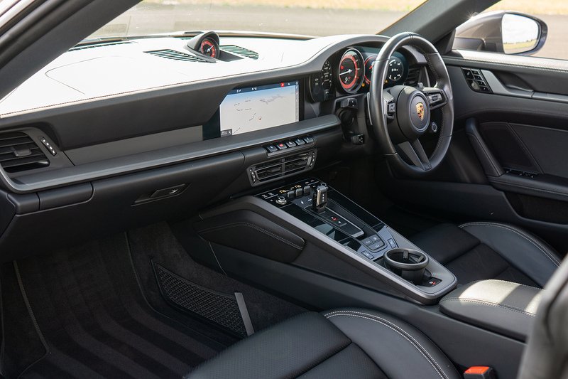 Porsche 911 T 992 Carrera 4S - U1712
