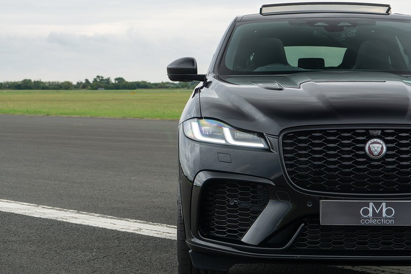 Jaguar F-PACE P550 V8 SVR - U1718
