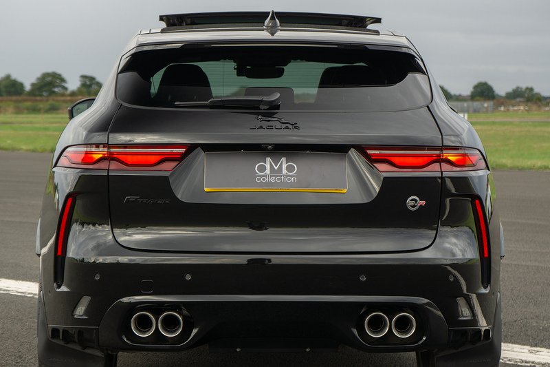 Jaguar F-PACE P550 V8 SVR - U1718