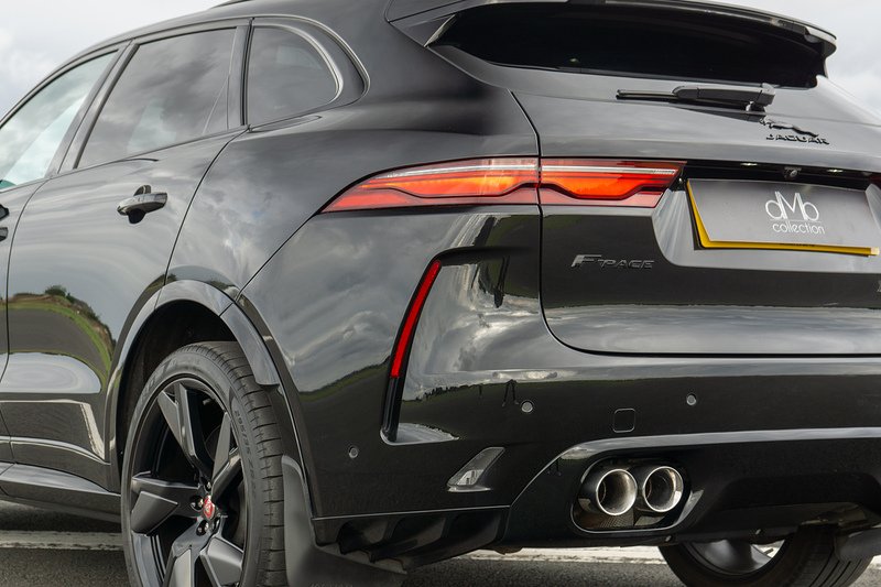 Jaguar F-PACE P550 V8 SVR - U1718