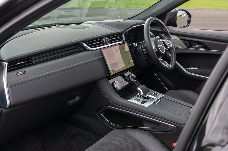 Jaguar F-PACE P550 V8 SVR - U1718