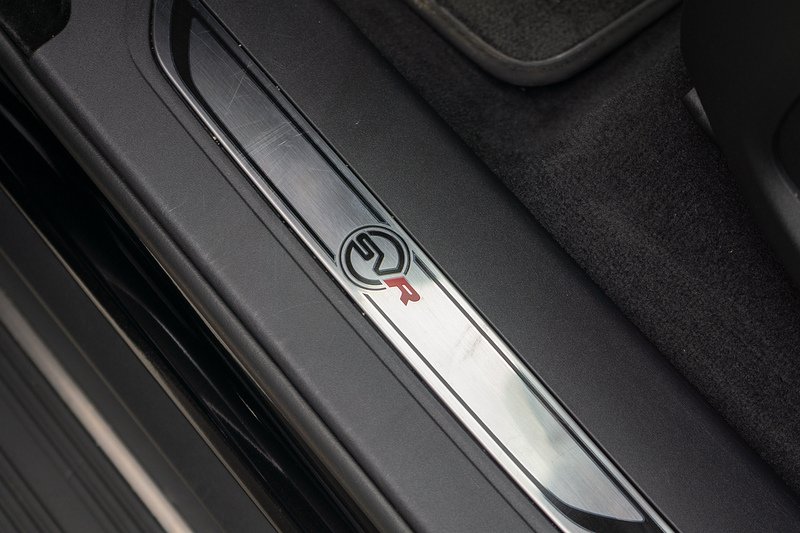 Jaguar F-PACE P550 V8 SVR - U1718