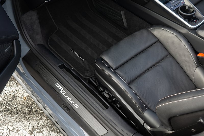 Porsche 911 T 992 Turbo S - U1722