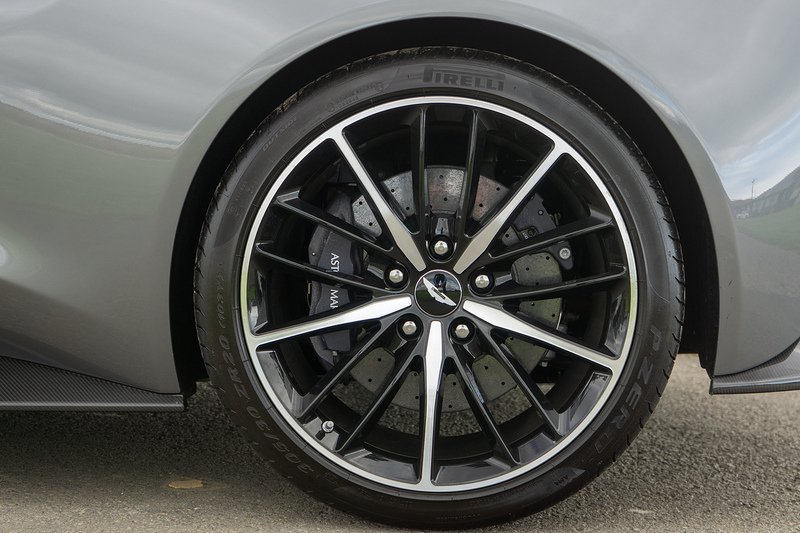 Aston Martin Vanquish V12 Zagato Volante - U1723