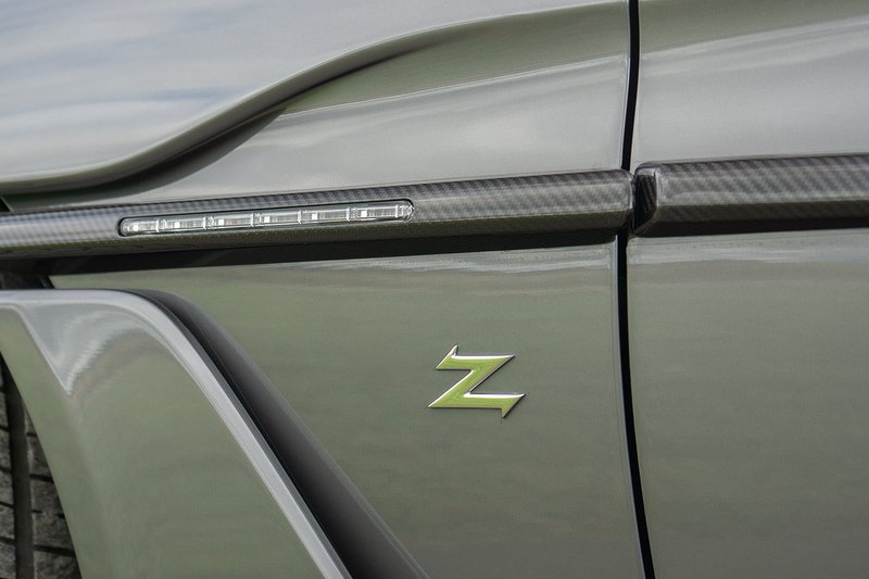 Aston Martin Vanquish V12 Zagato Volante - U1723