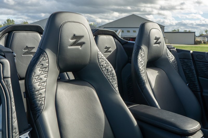 Aston Martin Vanquish V12 Zagato Volante - U1723