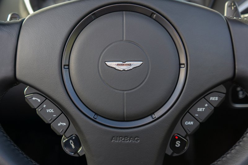 Aston Martin Vanquish V12 Zagato Volante - U1723