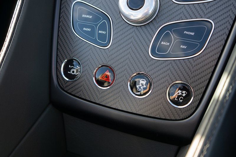 Aston Martin Vanquish V12 Zagato Volante - U1723