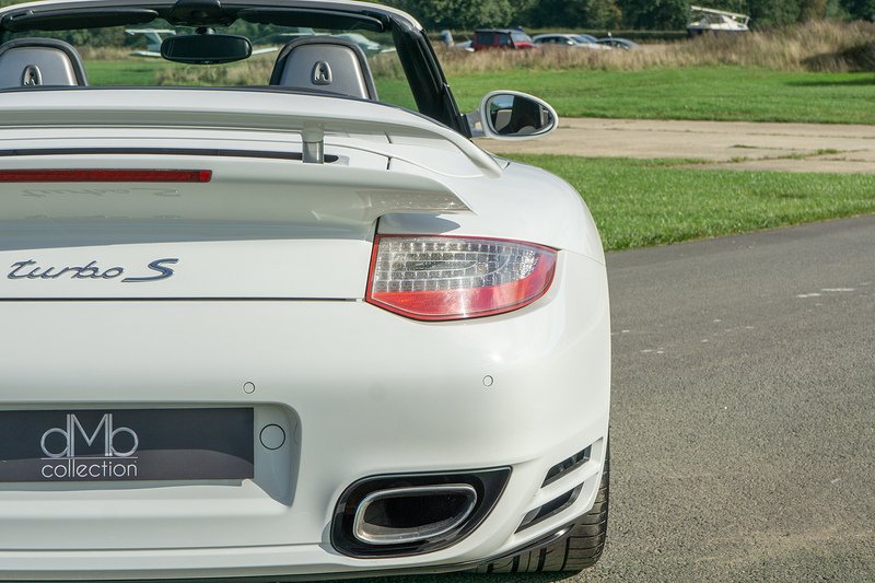 Porsche 911 997 Turbo S - U1728