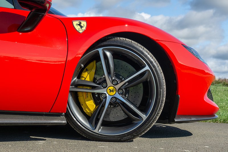 Ferrari 296 GTB T V6 - U1730