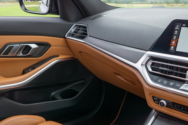 BMW 3 Series M340i MHT - U1735