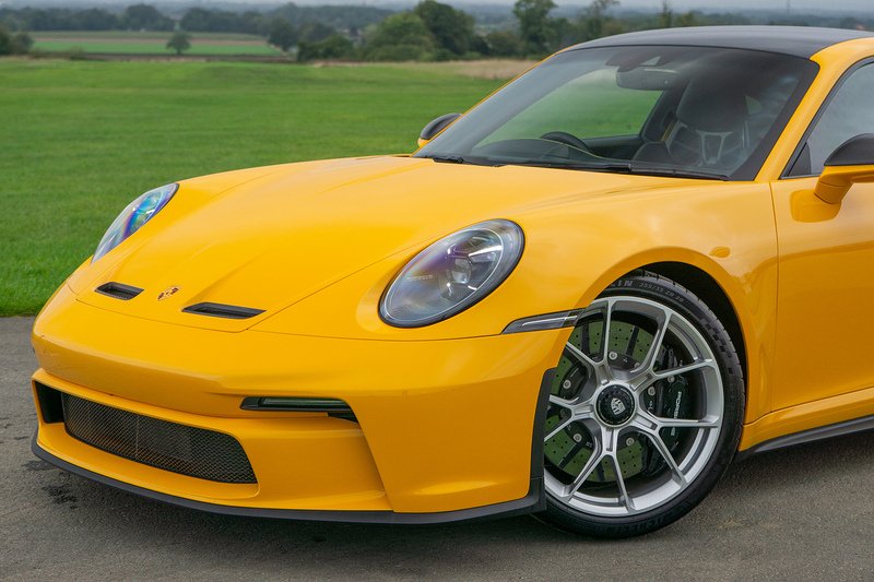 Porsche 911 992 GT3 Touring - U1737