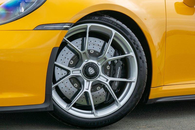 Porsche 911 992 GT3 Touring - U1737