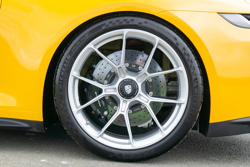 Porsche 911 992 GT3 Touring - U1737