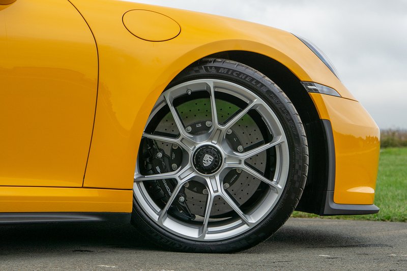 Porsche 911 992 GT3 Touring - U1737