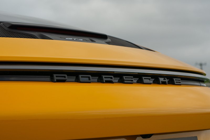 Porsche 911 992 GT3 Touring - U1737