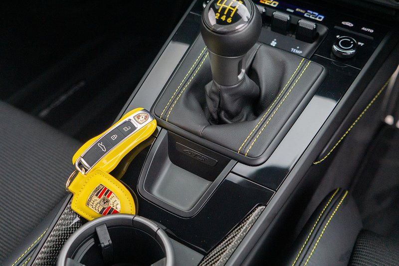 Porsche 911 992 GT3 Touring - U1737