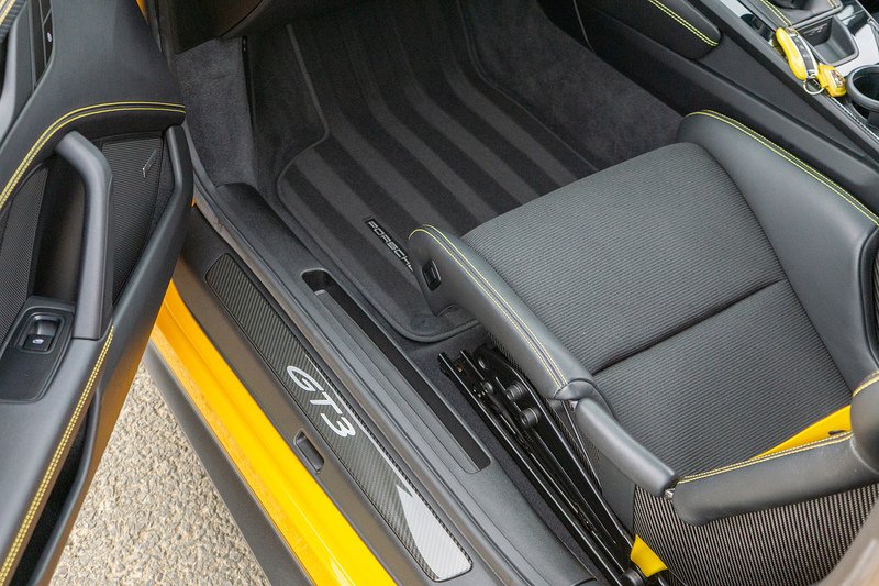 Porsche 911 992 GT3 Touring - U1737