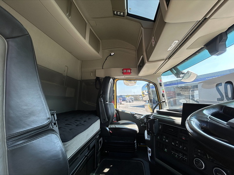 One Used Volvo FH 460bhp 6x2 Globetrotter XL tractor unit 12.8 2dr Tractor Unit I-Shift Diesel