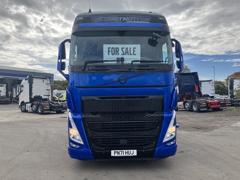 One Used Volvo FH 460bhp 6x2 Globetrotter XL tractor unit 12.8 2dr Tractor Unit I-Shift Diesel
