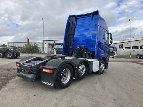 One Used Volvo FH 460bhp 6x2 Globetrotter XL tractor unit 12.8 2dr Tractor Unit I-Shift Diesel