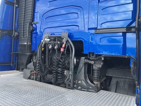 One Used Volvo FH 460bhp 6x2 Globetrotter XL tractor unit 12.8 2dr Tractor Unit I-Shift Diesel