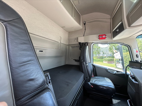 One Used Volvo FH13 460Bhp Globetrotter XL