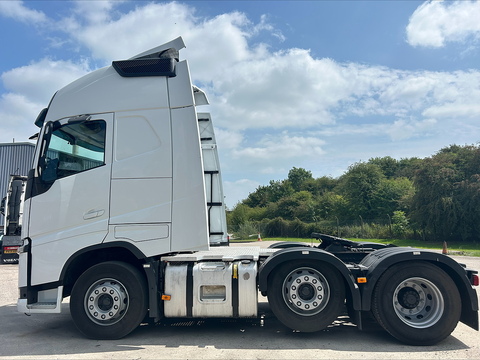 One Used Volvo FH13 460Bhp Globetrotter XL