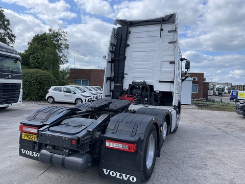 One Used Volvo FH 460Bhp 6x2 Globetrotter XL Tractor Unit