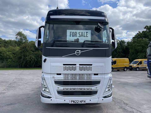 One Used Volvo FH 460Bhp 6x2 Globetrotter XL Tractor Unit