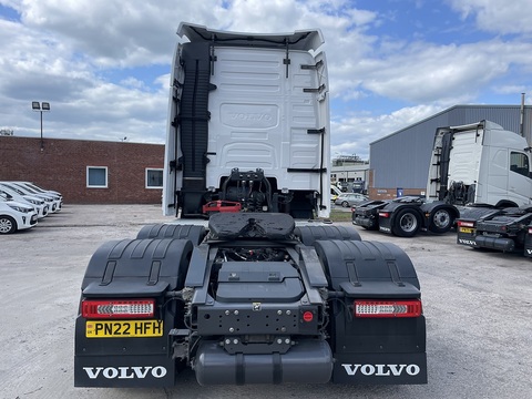 One Used Volvo FH 460Bhp 6x2 Globetrotter XL Tractor Unit