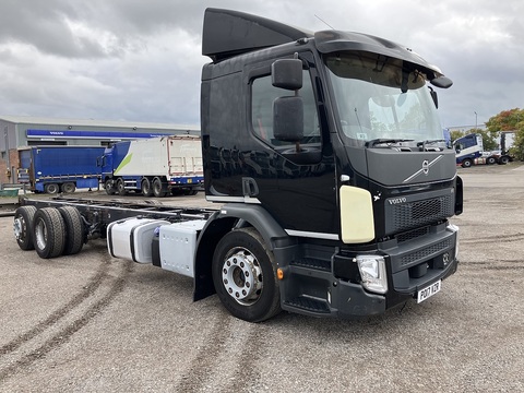 One Used Volvo FE 250bhp 6x2 rigid 0.0 2dr Curtain Side I-Shift Diesel
