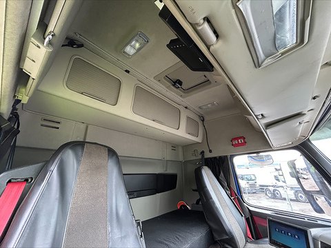 One Used Volvo FM 430bh 8x4 rigid 0.0 2dr Tipper I-Shift Diesel