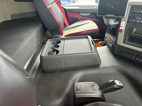 One Used Volvo FM 450bhp 6x2 Globetrotter Tractor Unit 11 2dr Tractor Unit I-Shift Diesel