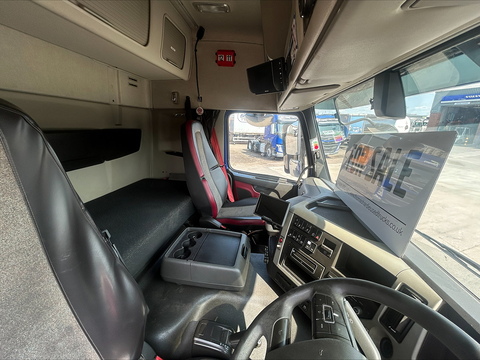 One Used Volvo FM 450bhp 6x2 Globetrotter Tractor Unit 11 2dr Tractor Unit I-Shift Diesel