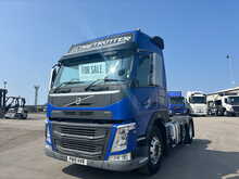 Volvo FM 450bhp 6x2 tractor