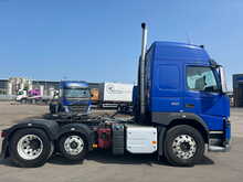 Volvo FM 450bhp 6x2 tractor