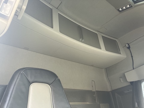 One Used Volvo FH 460bhp 6x2 Globetrotter XL Tractor Unit