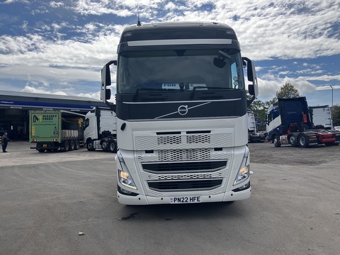 One Used Volvo FH 460bhp 6x2 Globetrotter XL Tractor Unit