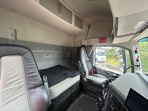 One Used Volvo FH 460bhp 6x2 Globetrotter XL Tractor Unit 12.8 2dr Tractor Unit I-Shift Diesel