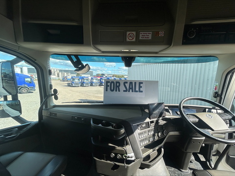One Used Volvo FH 460bhp 6x2 Globetrotter XL Tractor Unit