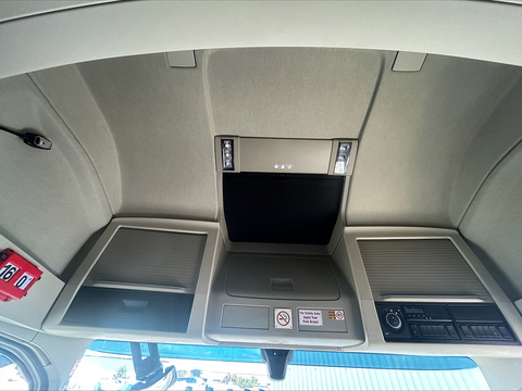 One Used Volvo FH 460bhp 6x2 Globetrotter XL Tractor Unit