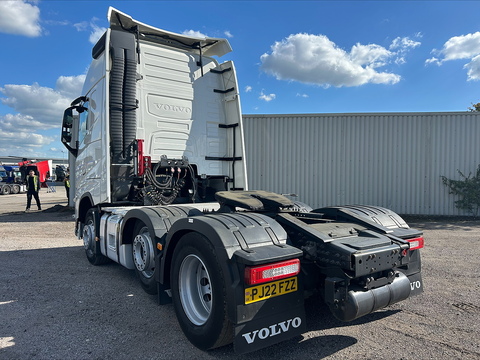 One Used Volvo FH 460bhp 6x2 Globetrotter XL Tractor Unit