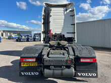 Volvo FH 460bhp 6x2 Globetrotter XL