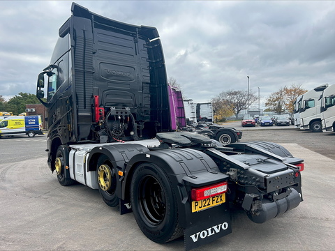 One Used Volvo FH 460bhp 6x2 Globetrotter XL Tractor Unit