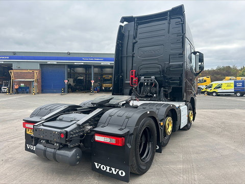 One Used Volvo FH 460bhp 6x2 Globetrotter XL Tractor Unit